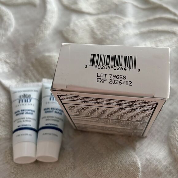 Elta MD anti aging UV Restore and Skin Recovery Bundle, NIB - Picture 2 of 2